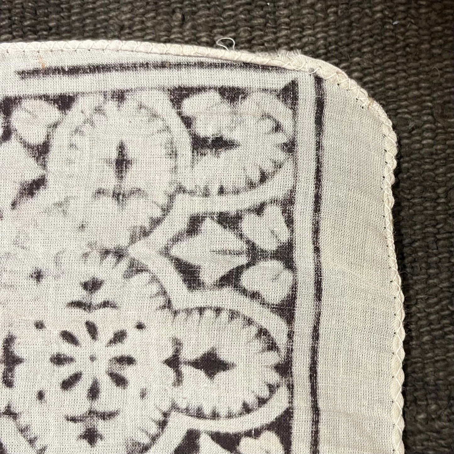 ジャイプールの草木染ハンカチ J