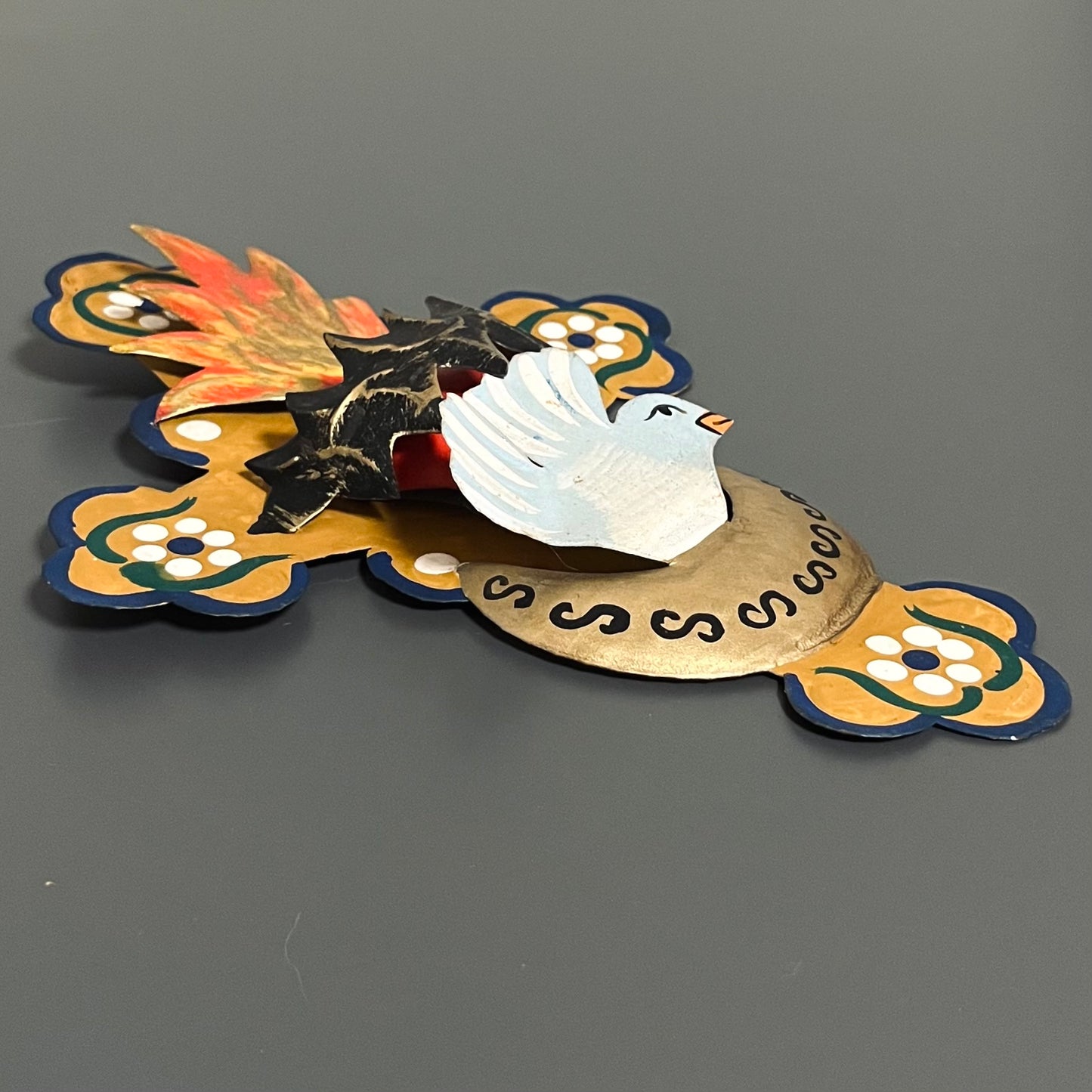 メキシコ コラソンと鳩のブリキクロス