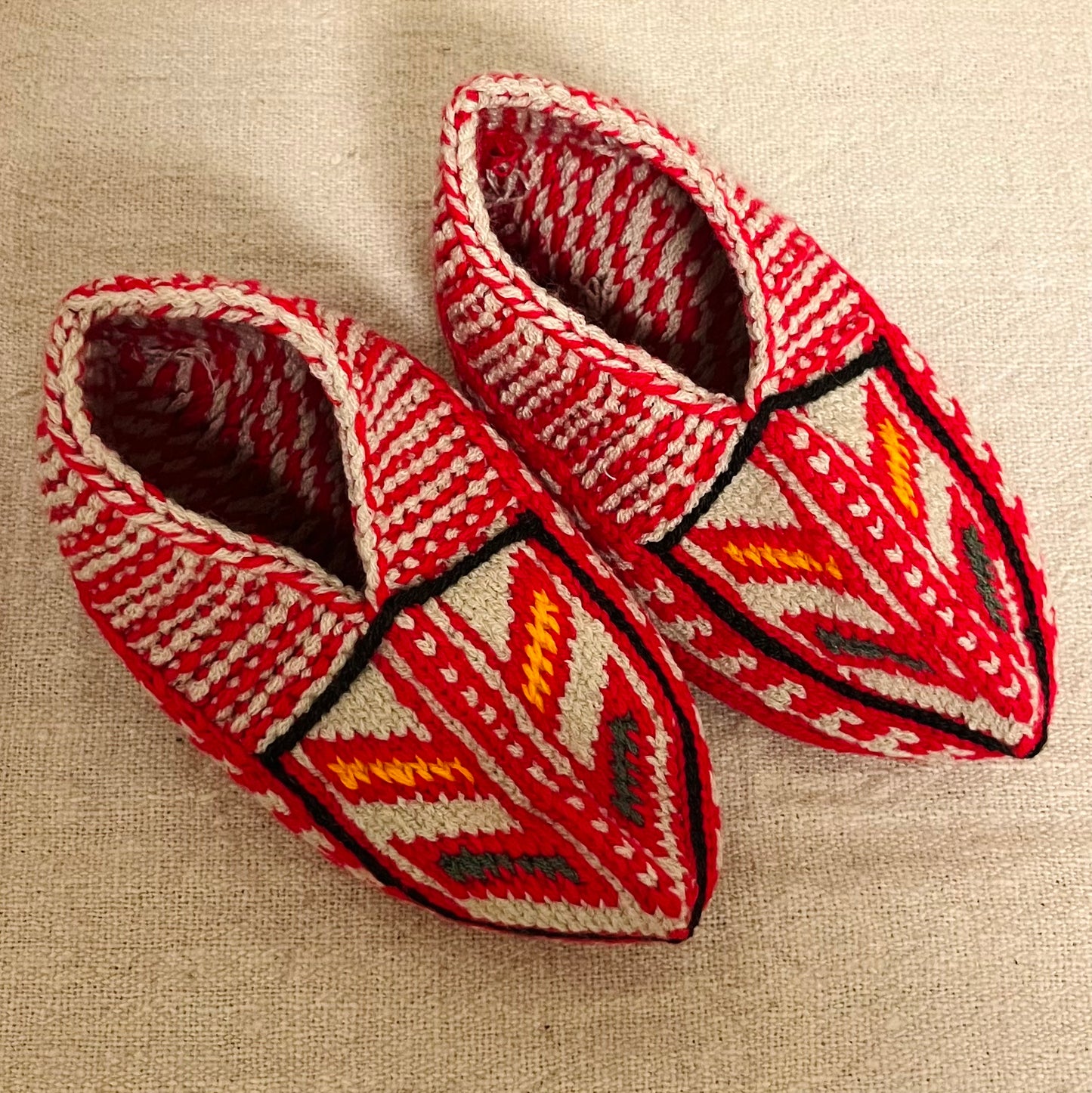 イラン マースレー村の手編み靴下