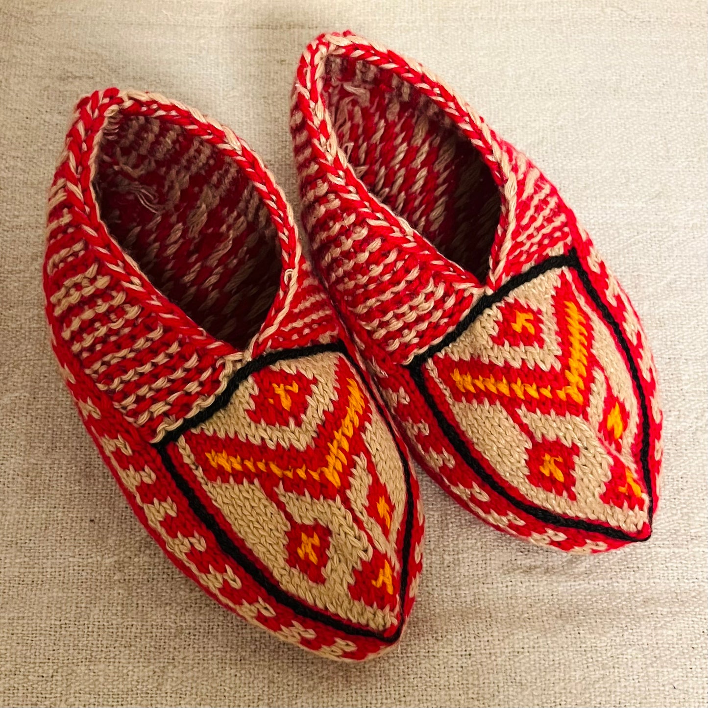 イラン マースレー村の手編み靴下