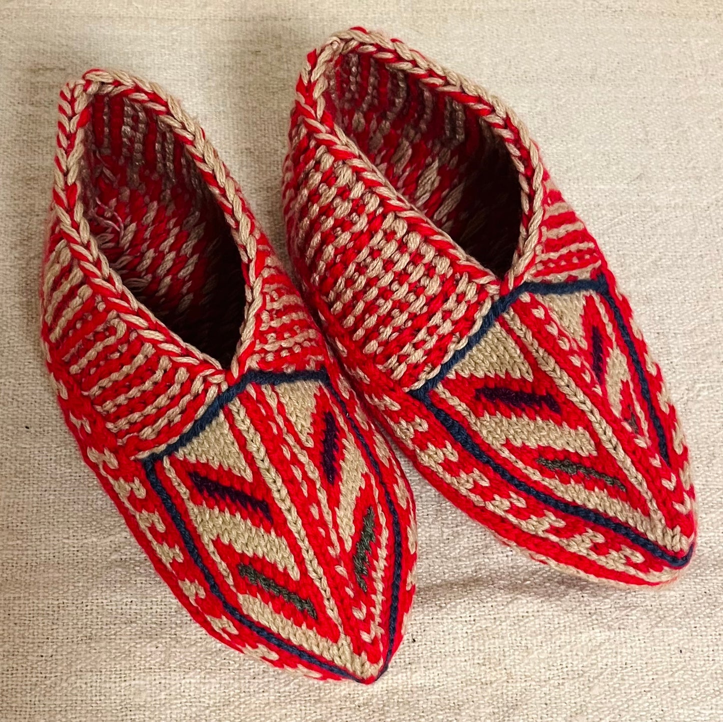 イラン マースレー村の手編み靴下