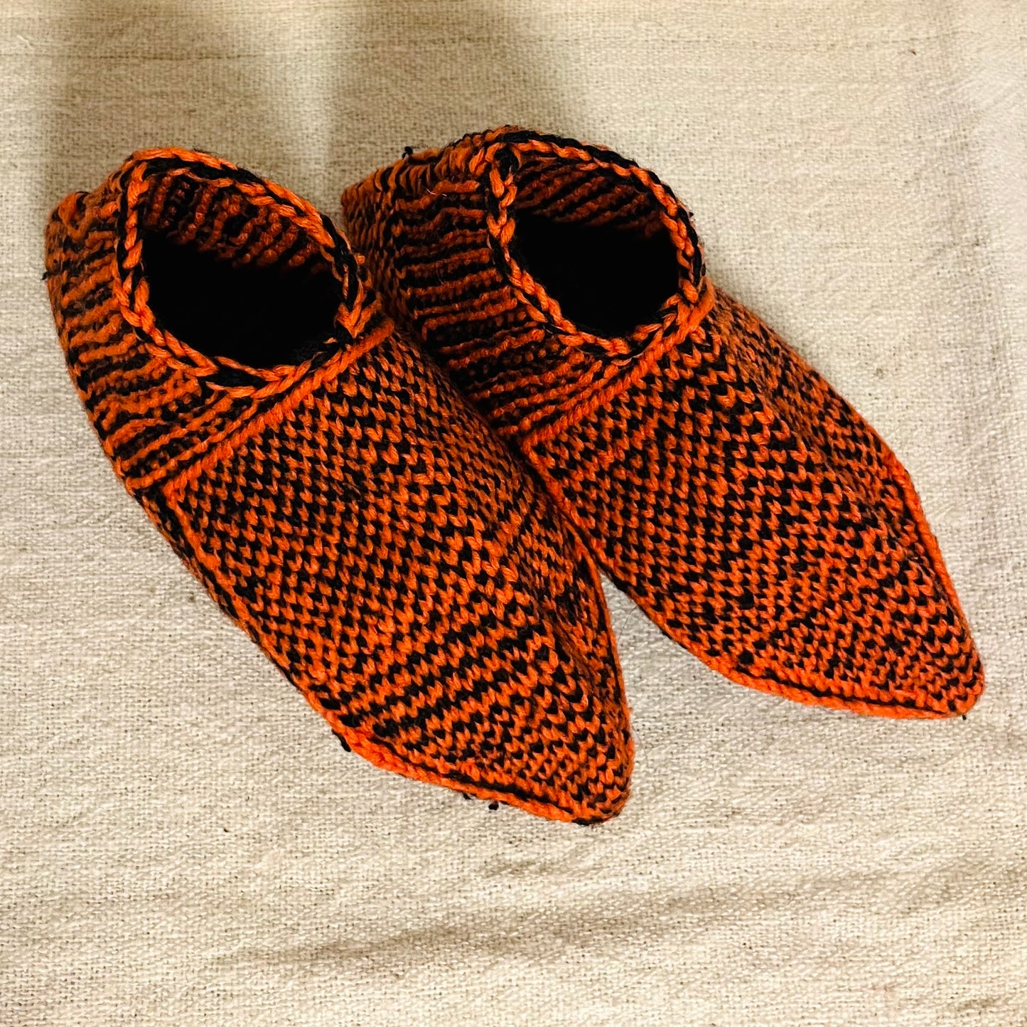 イラン マースレー村の手編み靴下