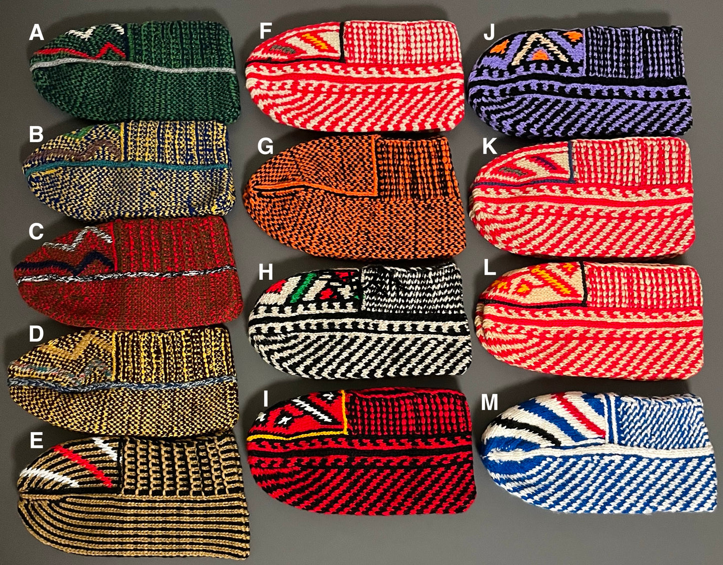 イラン マースレー村の手編み靴下