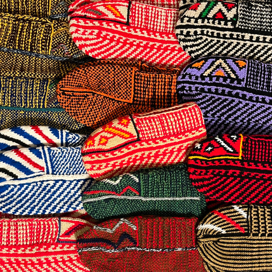 イラン マースレー村の手編み靴下