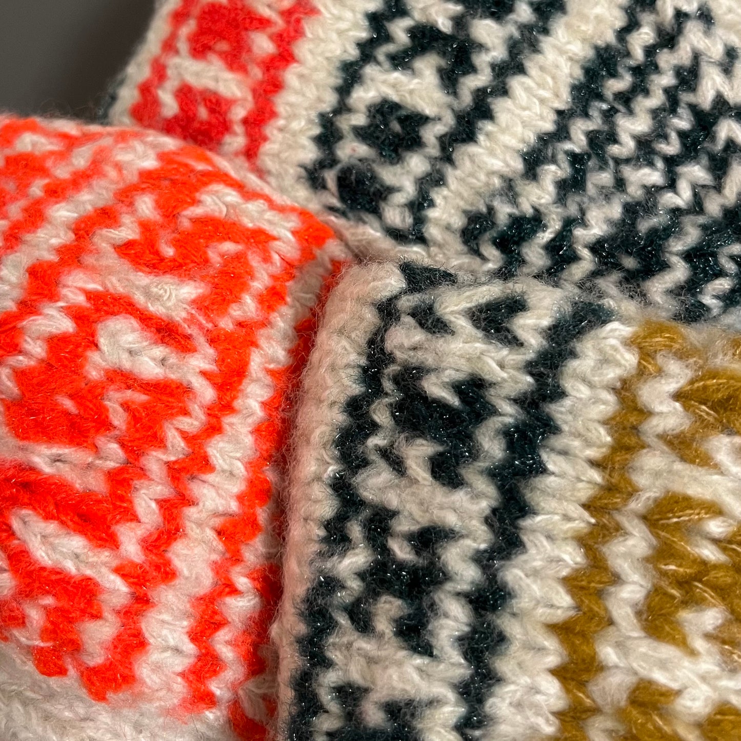 インド マナリの手編み靴下