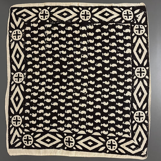 ジャイプールのブロックプリントハンカチ ペイズリー（黒）